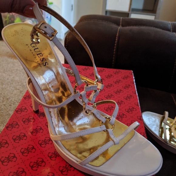 Guess by Marciano - Picture 6 of 6